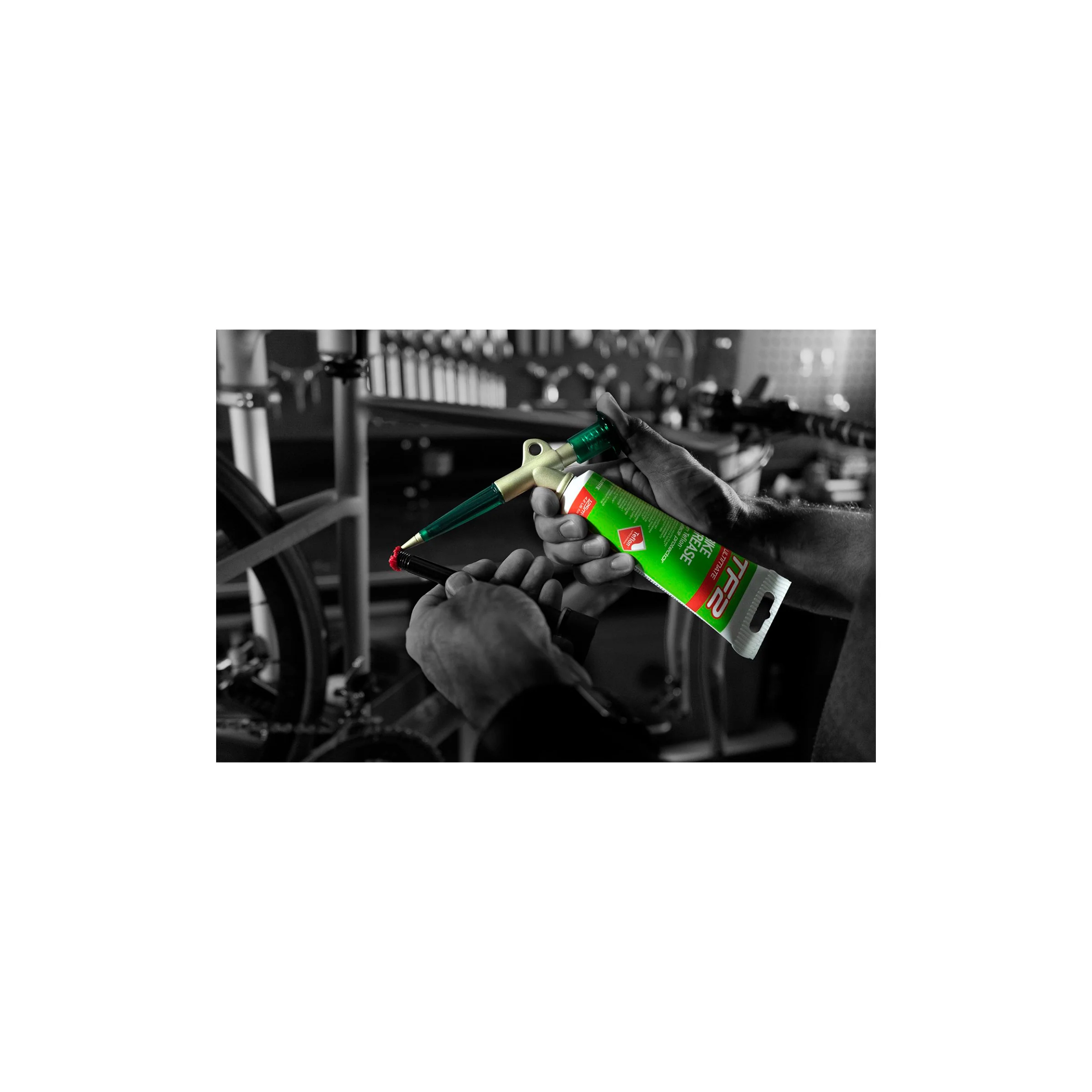 Weldtite Grease Gun & Bike Grease with Teflon™ 125ml - Image 3