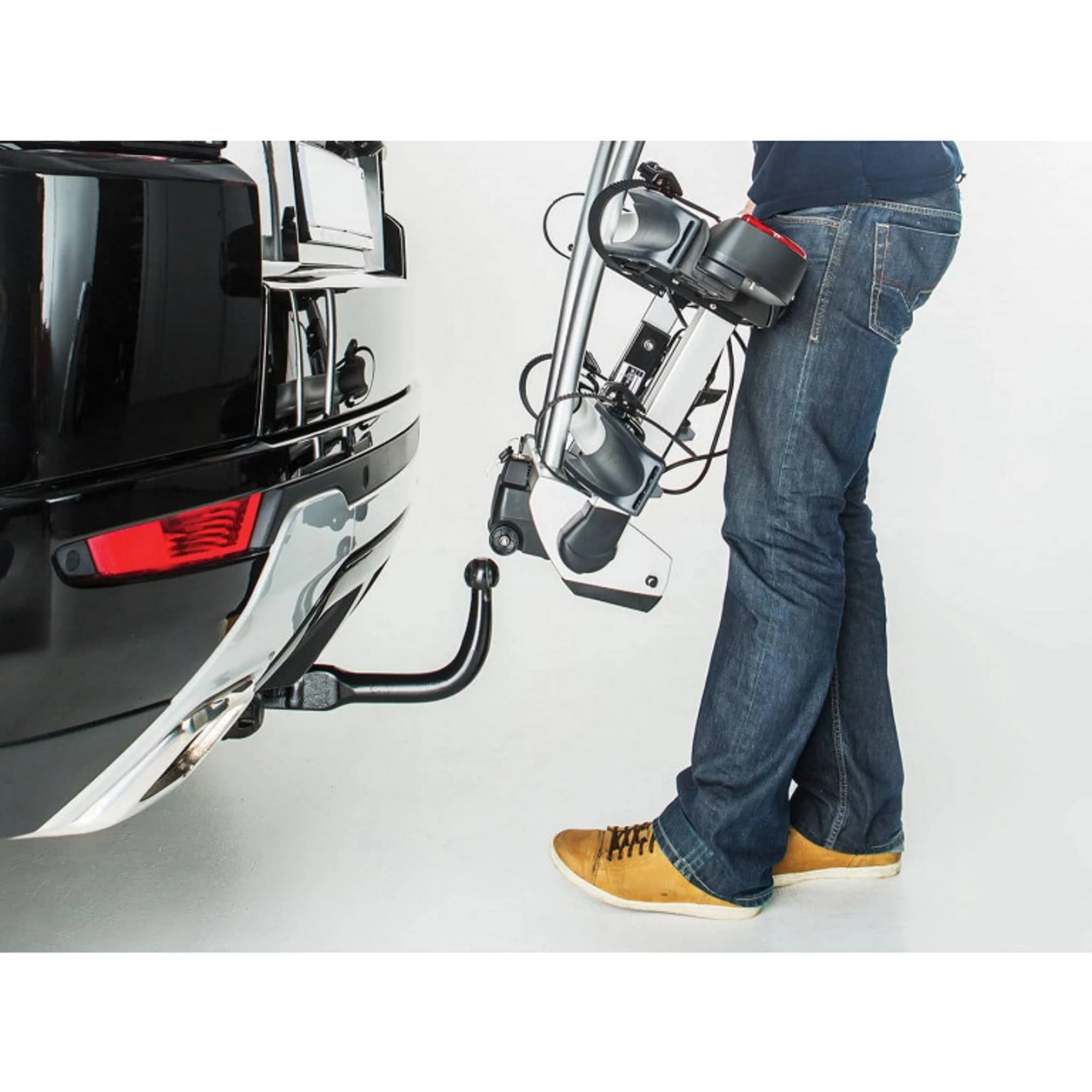 Yakima JustClick 3 - 3 Bike Tow Ball Platform Rack - Image 4