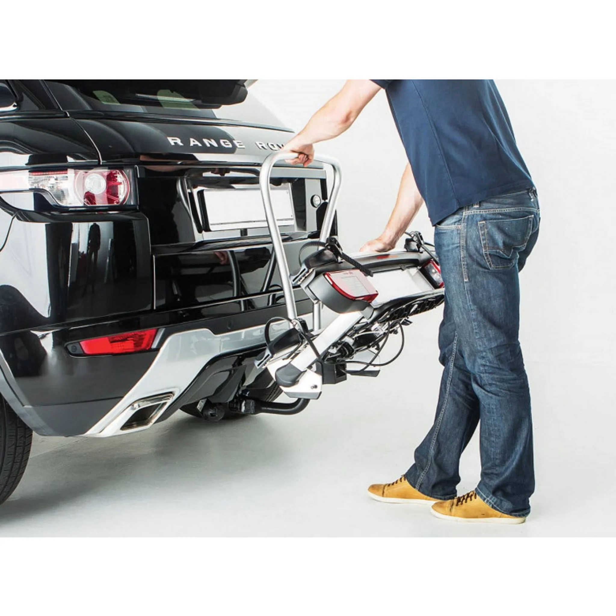 Yakima JustClick 3 - 3 Bike Tow Ball Platform Rack - Image 5