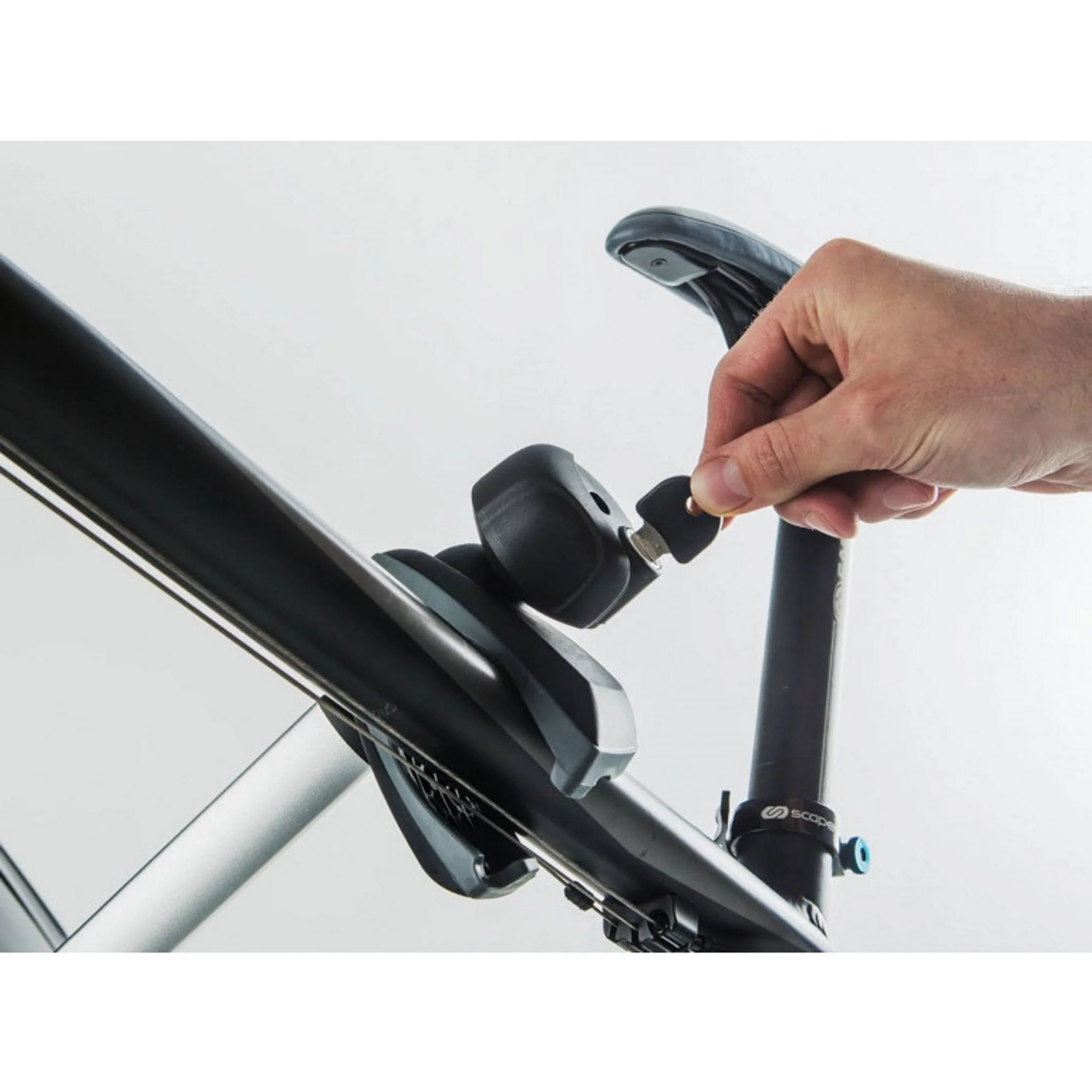 Yakima JustClick 3 - 3 Bike Tow Ball Platform Rack - Image 6