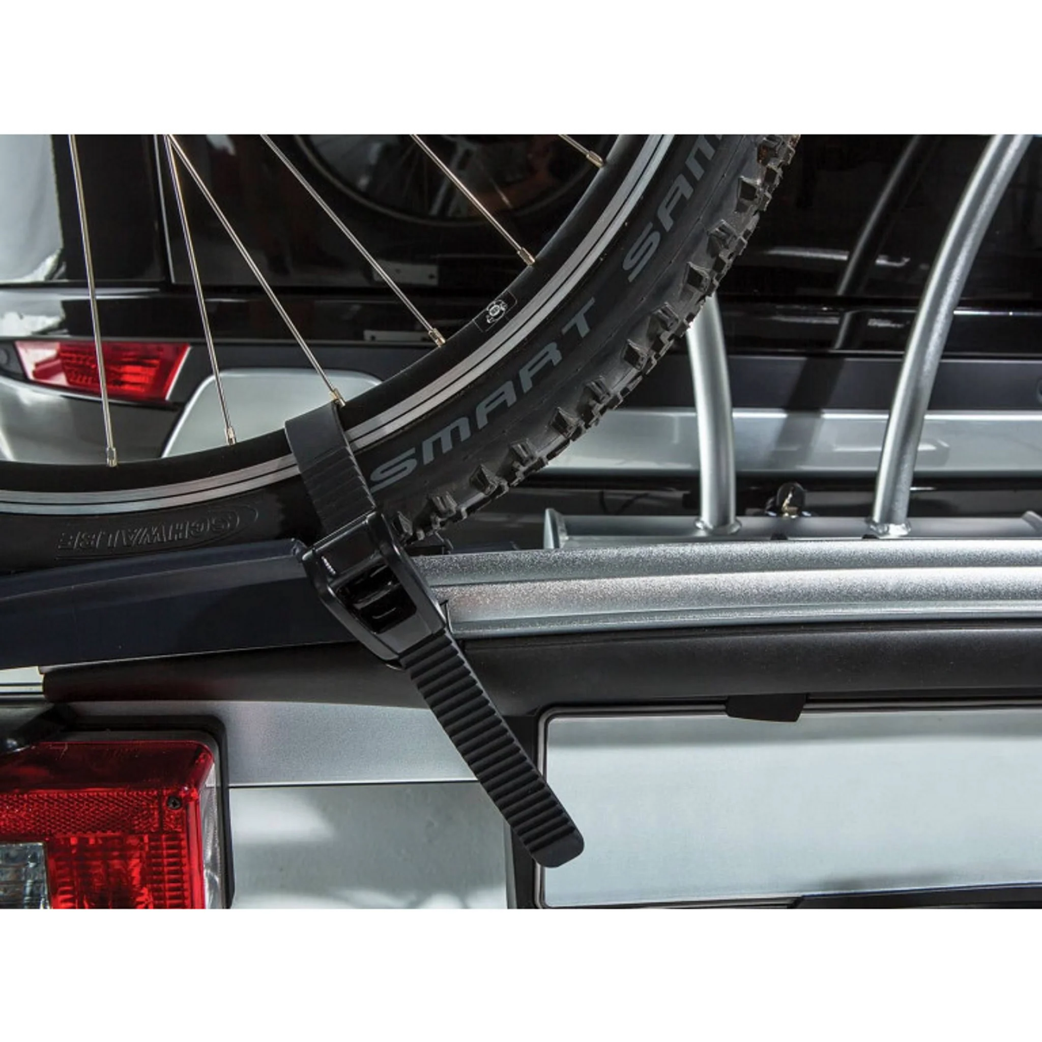 Yakima JustClick 3 - 3 Bike Tow Ball Platform Rack - Image 7